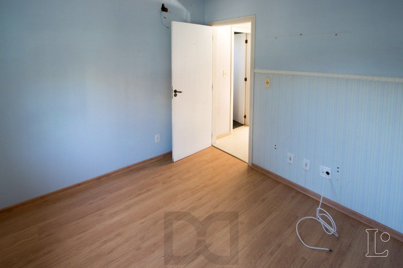 Excelente casa em condomínio fechado -Bairro Cristal — foto 18