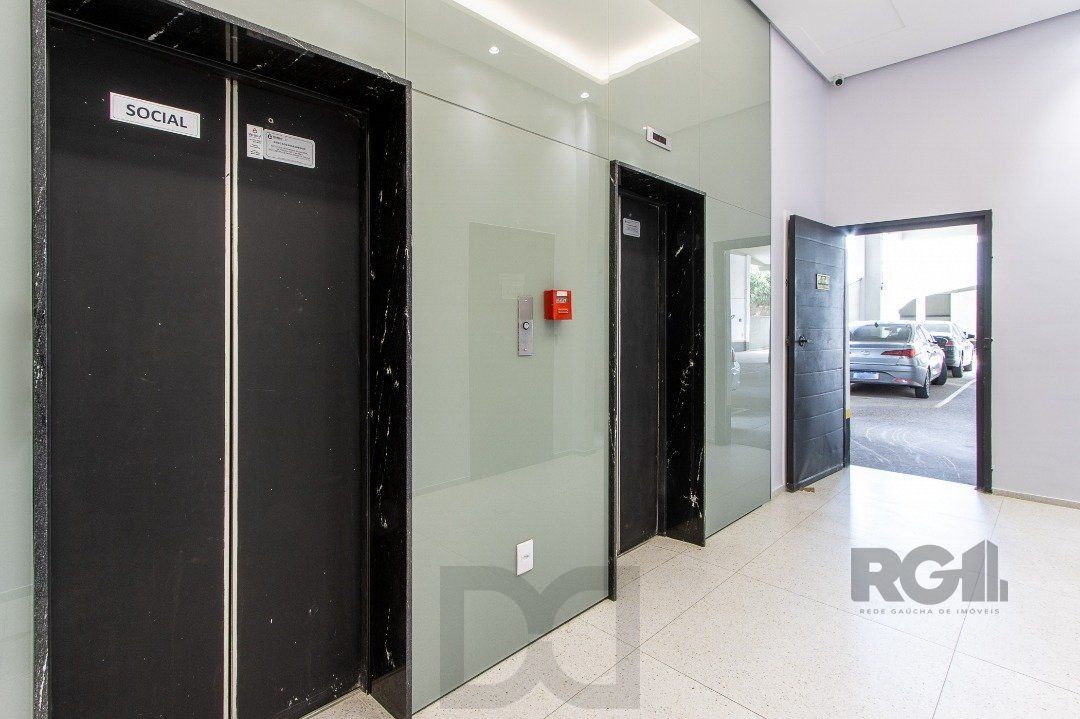 SALA COMERCIAL BAIRRO MENINO DEUS - 82m² DE ÁREA PRIVATIVA, 1 VAGA — foto 5