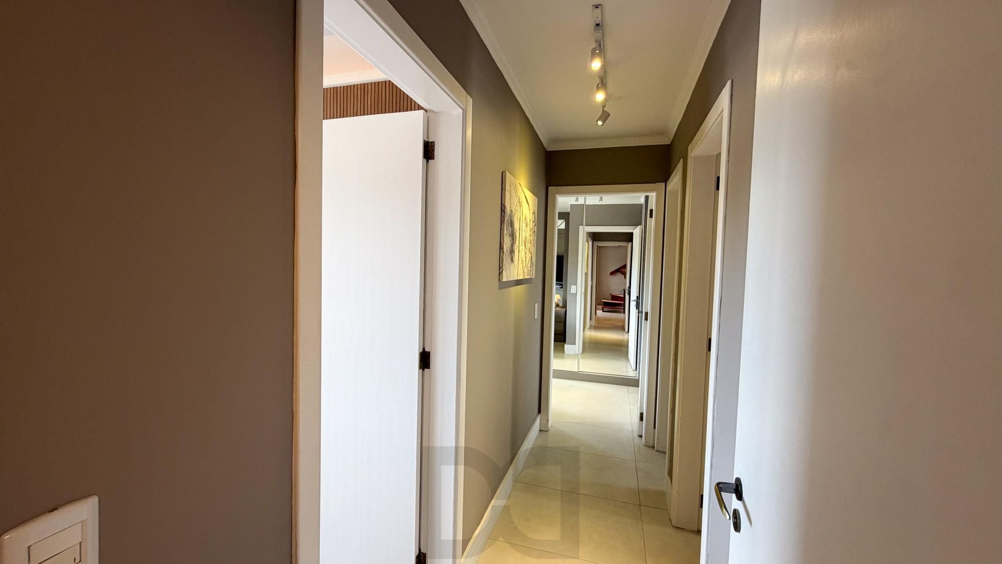 Vende-se linda cobertura com 3 quartos (1 suíte), 209m², 2 vagas e piscina – Três Figueiras — foto 55