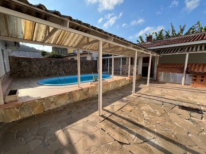 Casa Térrea com Piscina, 3 Dormitórios e Possibilidade para 4º Dormitório Venda — foto 17