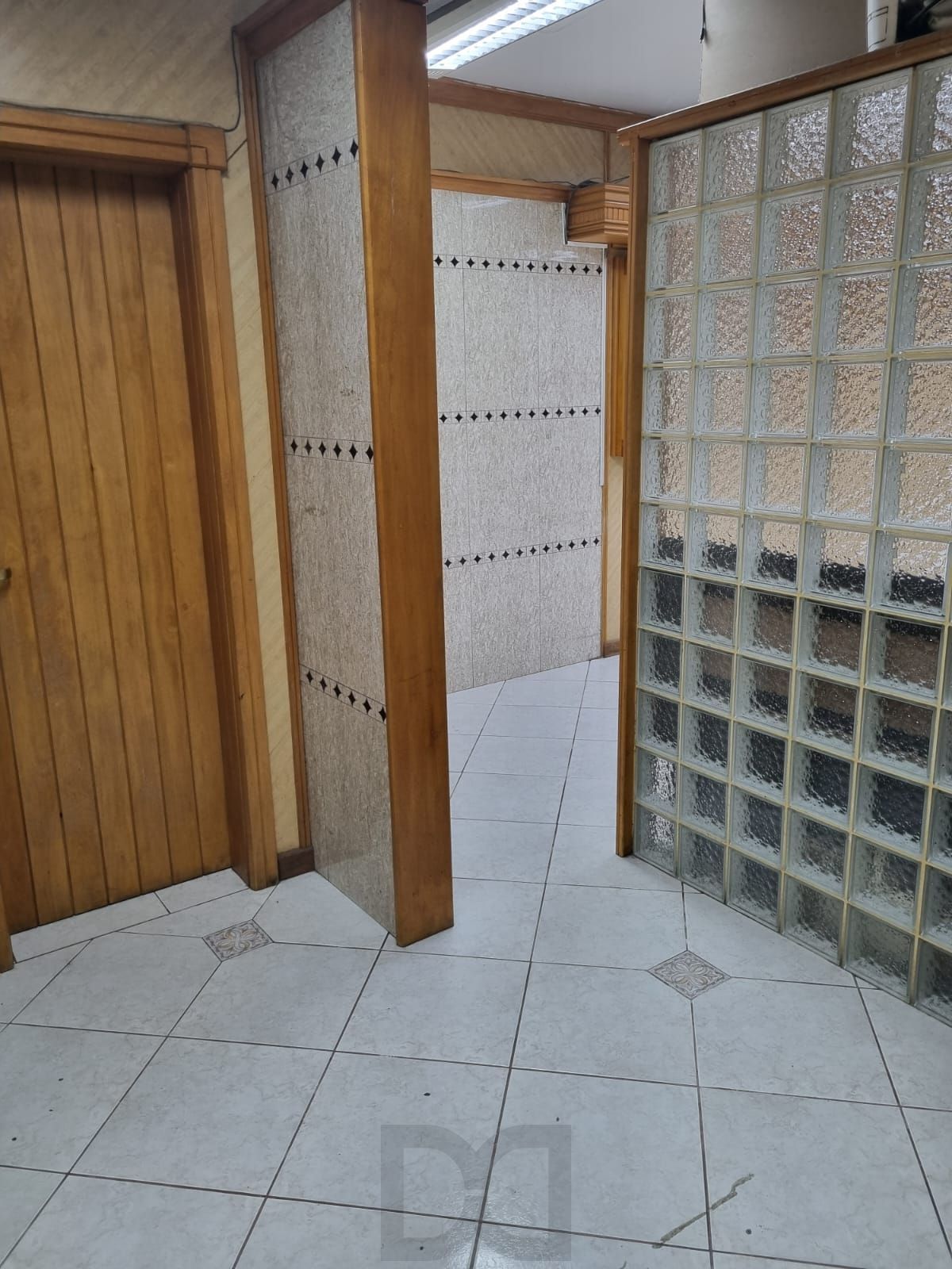 Loja Térrea de Frente à Venda no Centro Histórico de Porto Alegre — foto 6