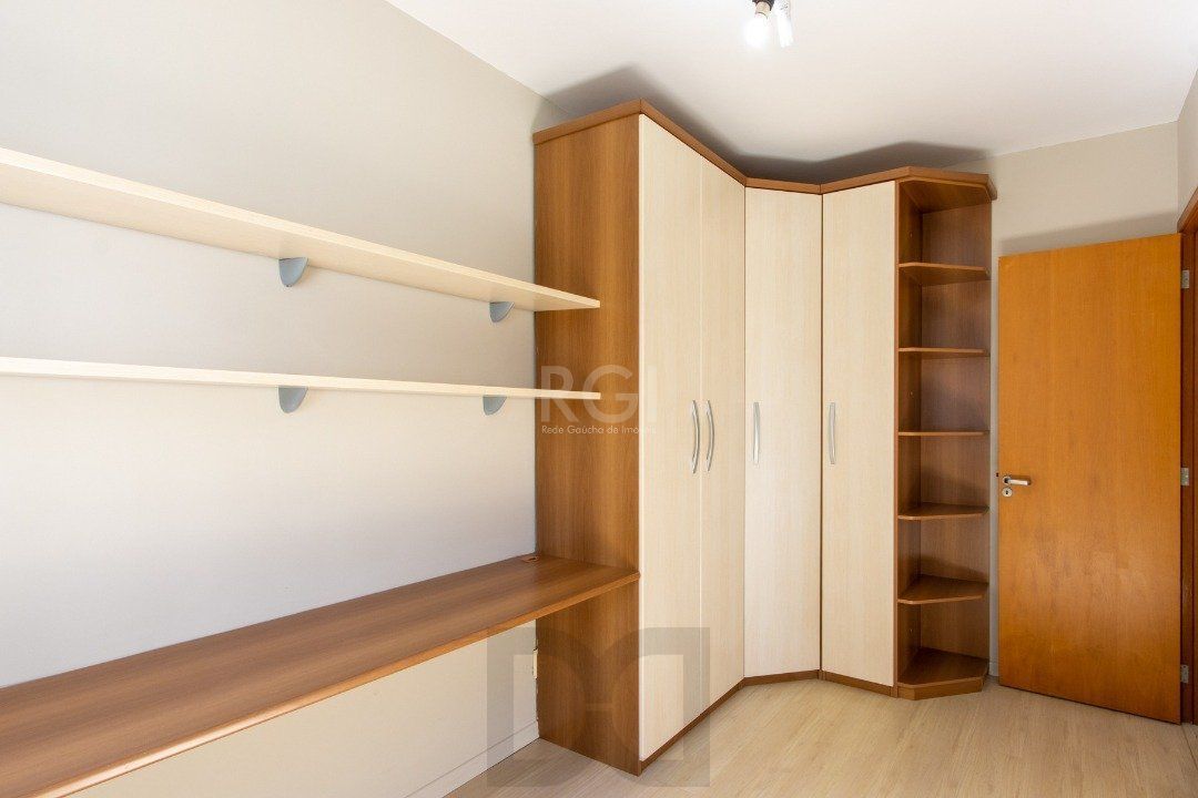APARTAMENTO DE 3 DORMITÓRIOS EM CONDOMÍNIO FECHADO NA CAVALHADA — foto 17