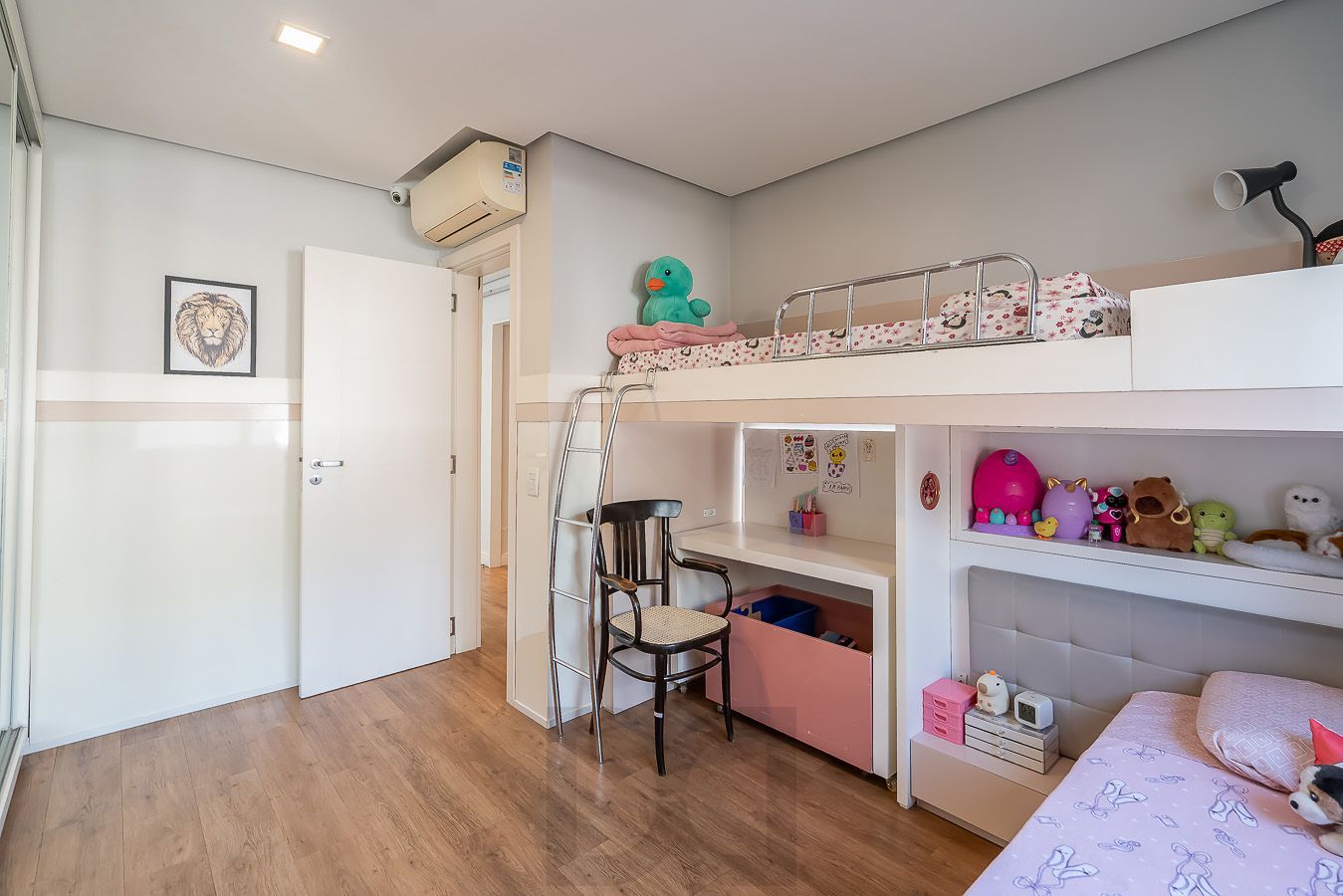 Casa em Condomínio com 4 quartos e 275m² à venda em Sarandi, Porto Alegre. — foto 40