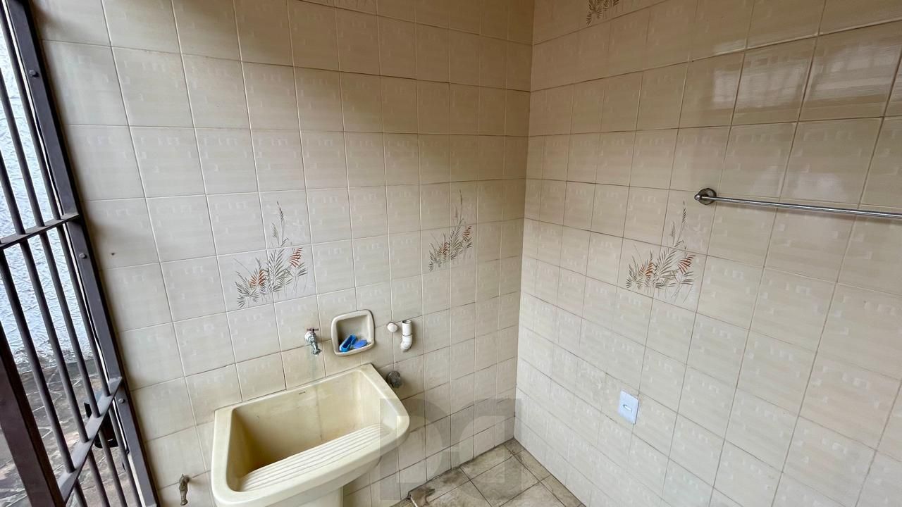 Terreno em área nobre com casa averbada e árvores frutíferas — foto 19