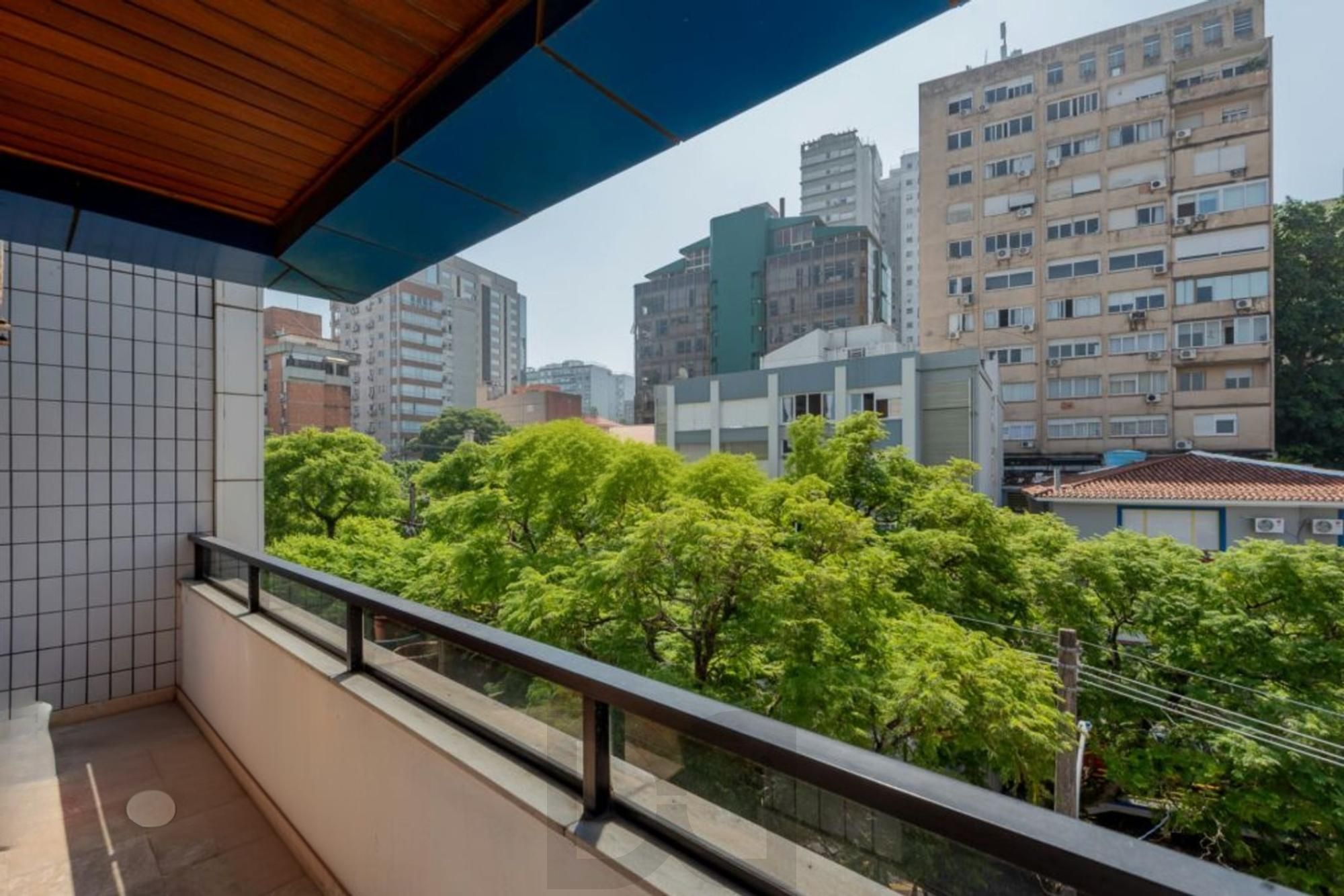 Apartamento de 4 dormitórios, 2 suítes, 2 vagas e elevador na Castro Alves. — foto 39