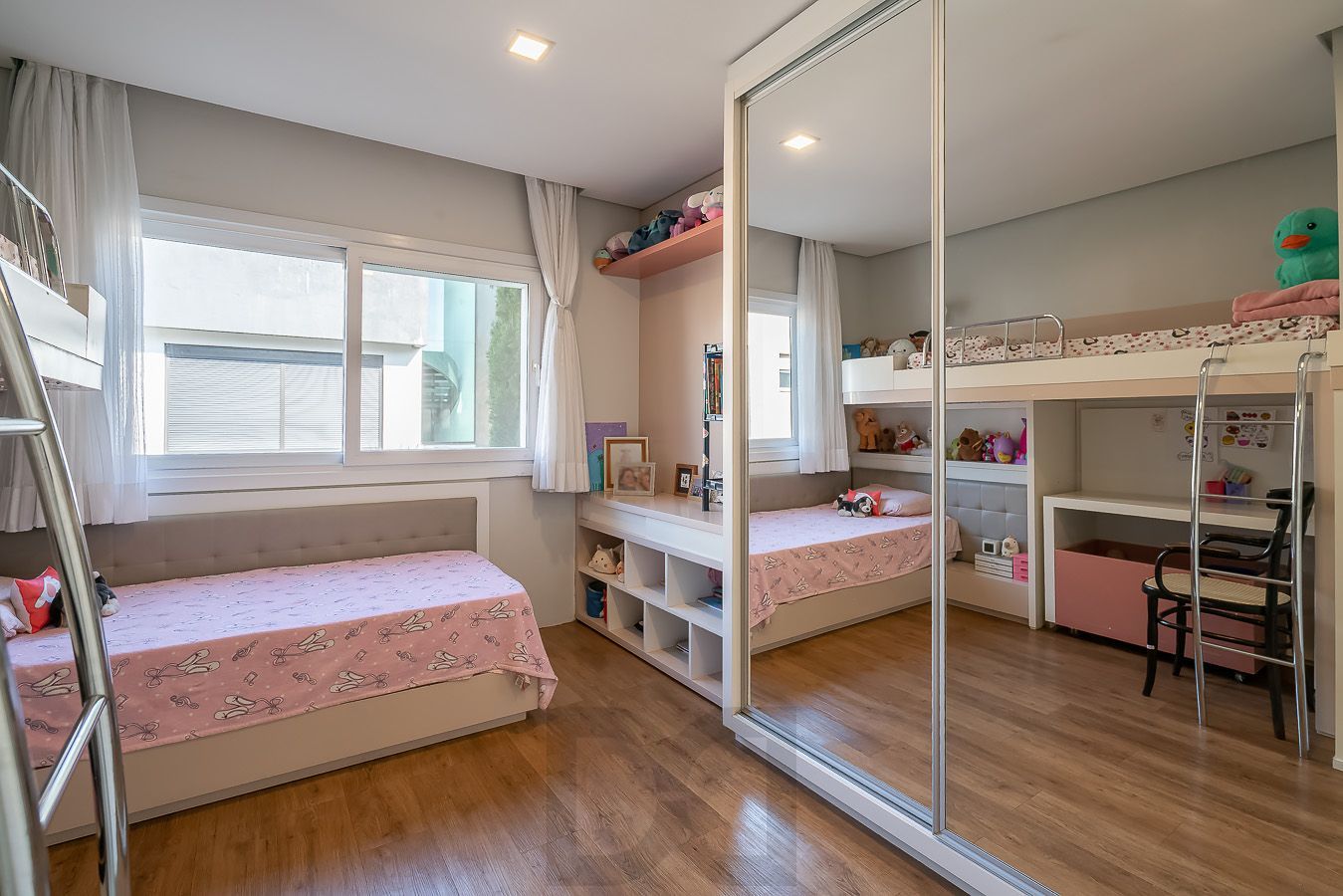Casa em Condomínio com 4 quartos e 275m² à venda em Sarandi, Porto Alegre. — foto 38