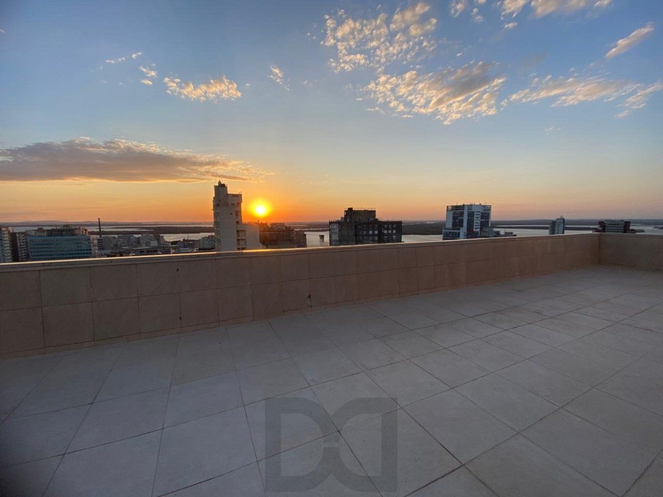 JK mobiliado com sacada e vista na Borges de Medeiros no Centro Historico — foto 29