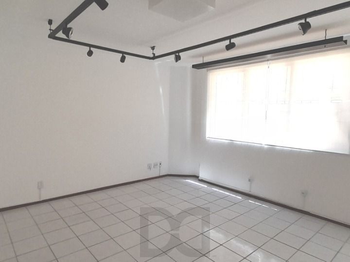 Sala comercial, no bairro Floresta, para venda — foto 1
