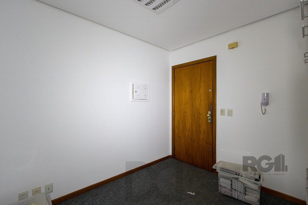 SALA COMERCIAL BAIRRO MENINO DEUS - 82m² DE ÁREA PRIVATIVA, 1 VAGA — foto 11