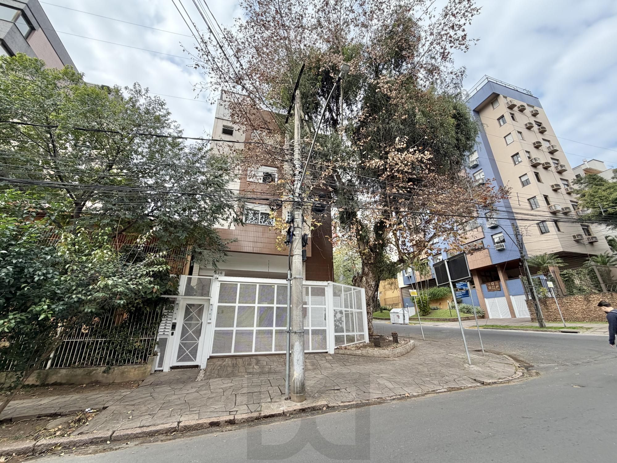 Excelente apartamento para comprar com 2 dormitórios no Bairro Mont' Serrat — foto 1