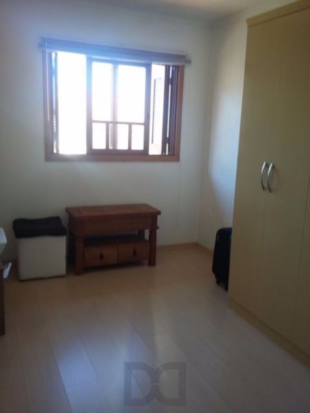 Sobrado em Ipanema, zona sul de Porto Alegre, com 175m² - 3 dormitorios, sotão, piscina. — foto 16