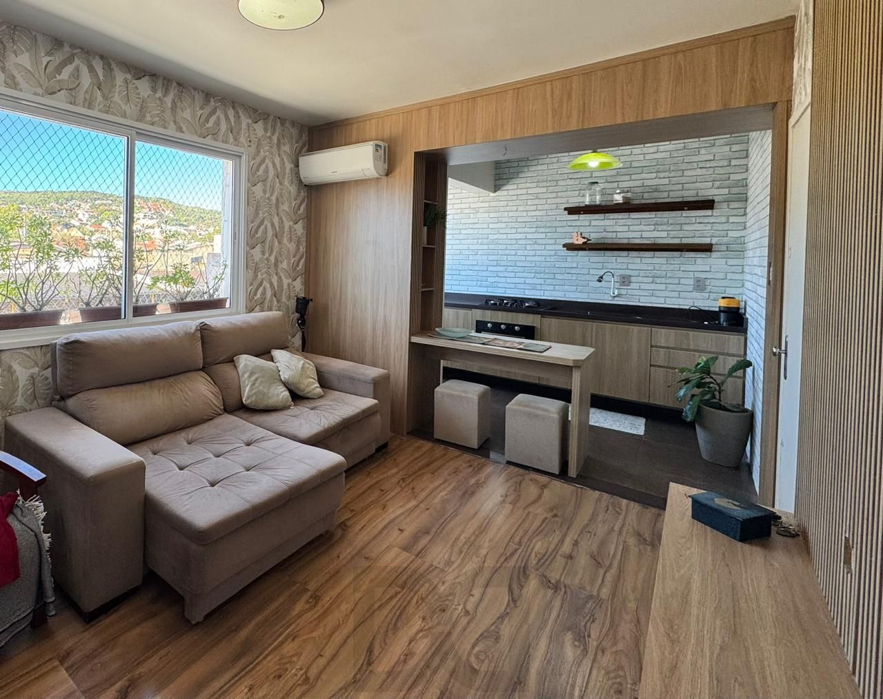 Apartamento de 01 dormitório, semimobiliado — foto 1