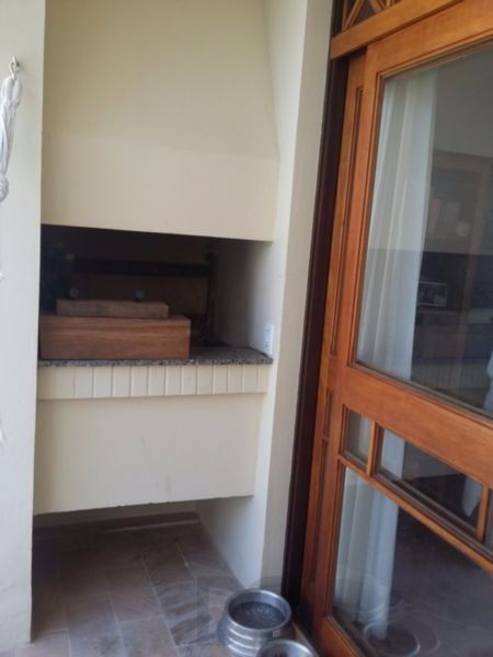 Sobrado em Ipanema, zona sul de Porto Alegre, com 175m² - 3 dormitorios, sotão, piscina. — foto 22
