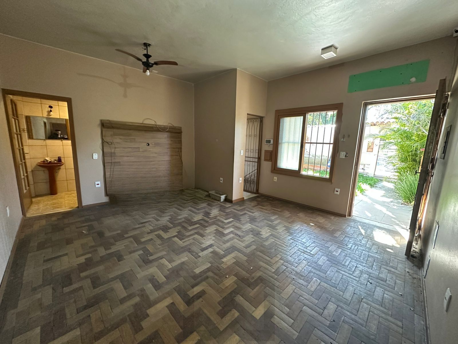 Casa à Venda no Bairro Cascata – 3 Dormitórios, Suíte, Piscina e Área de Lazer — foto 4