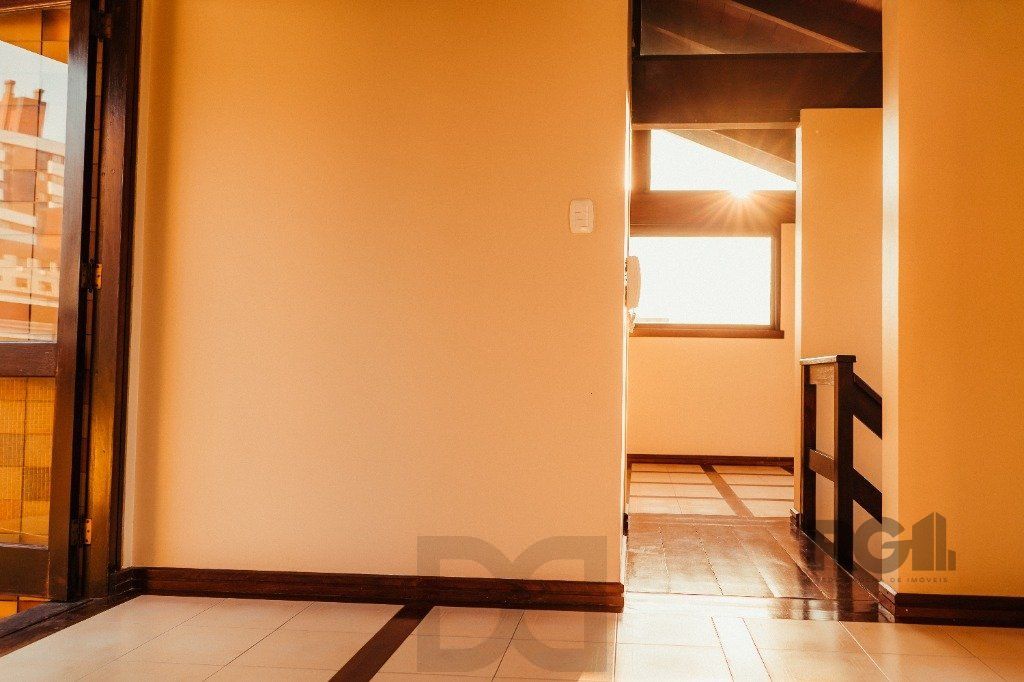 Vende-se cobertura 3 quartos com suíte e 2 vagas - 333m² - Mont Serrat — foto 9
