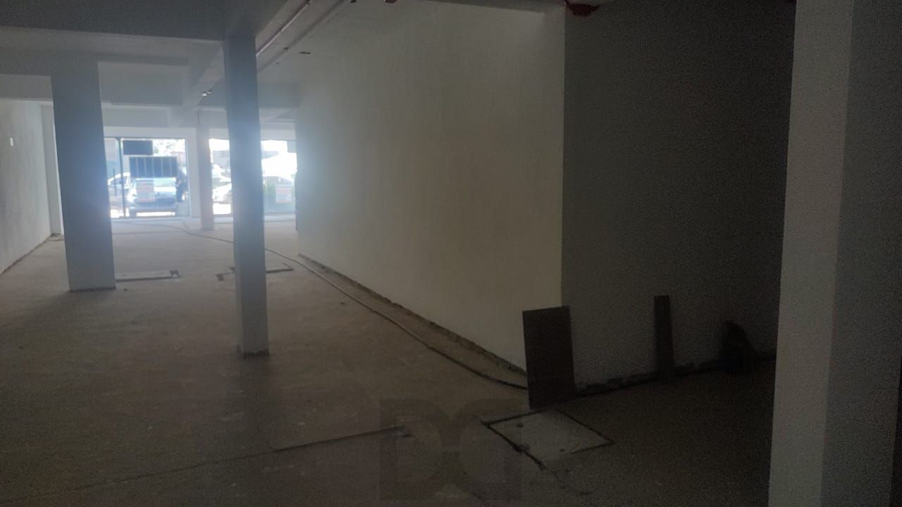 Vende loja ,com mezanino 180m², 2 banheiros — foto 22