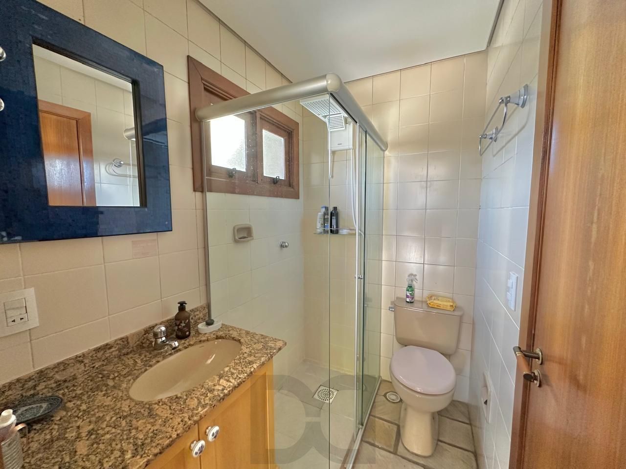 segundo andar banheiro suíte americana com acesso sala