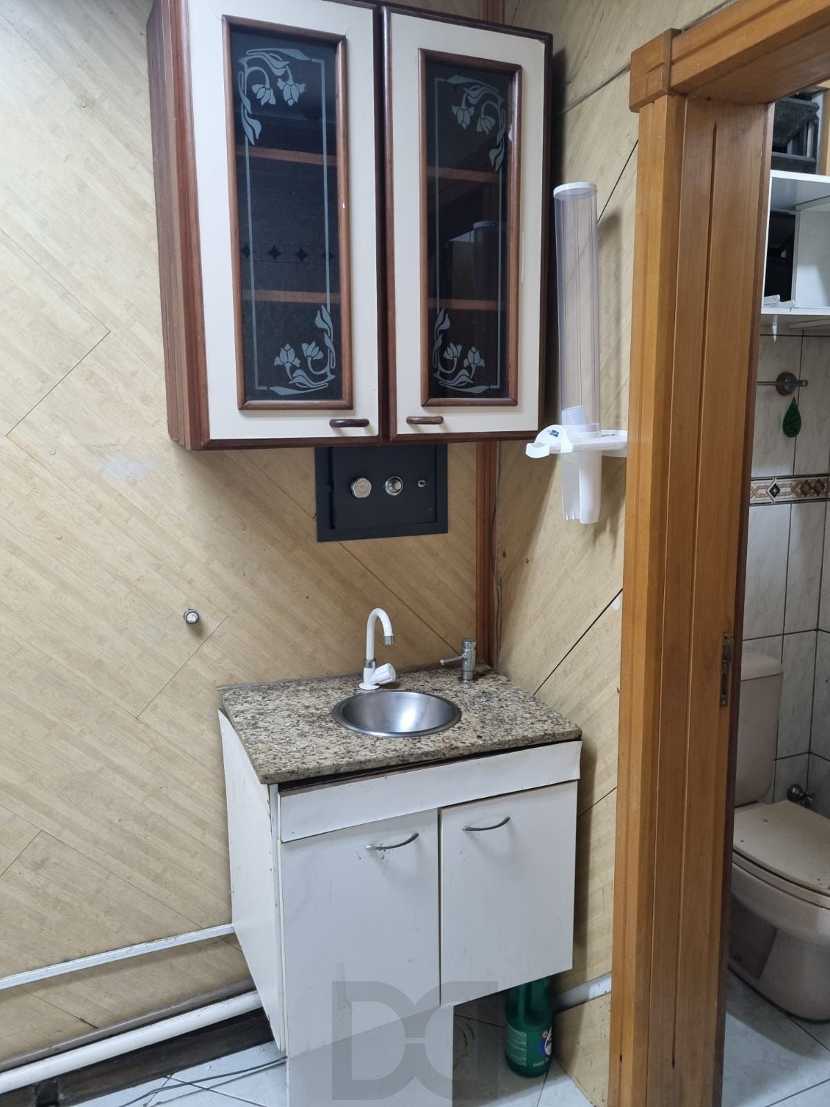 Loja Térrea de Frente à Venda no Centro Histórico de Porto Alegre — foto 11