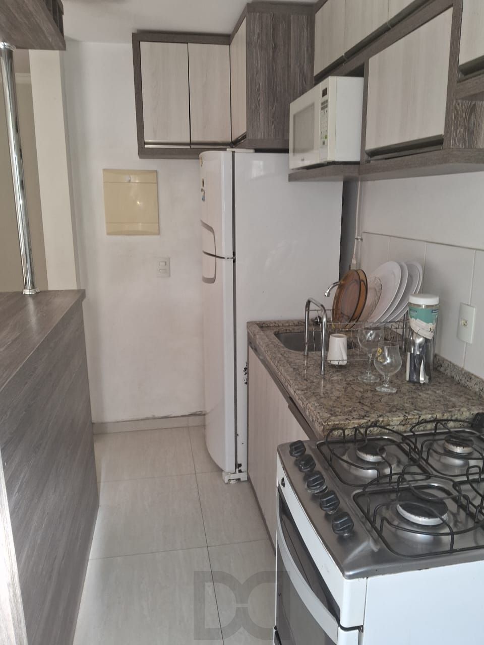 Apartamento de 2 dormitórios, semi mobiliado, com excelente infraestrutura! — foto 4