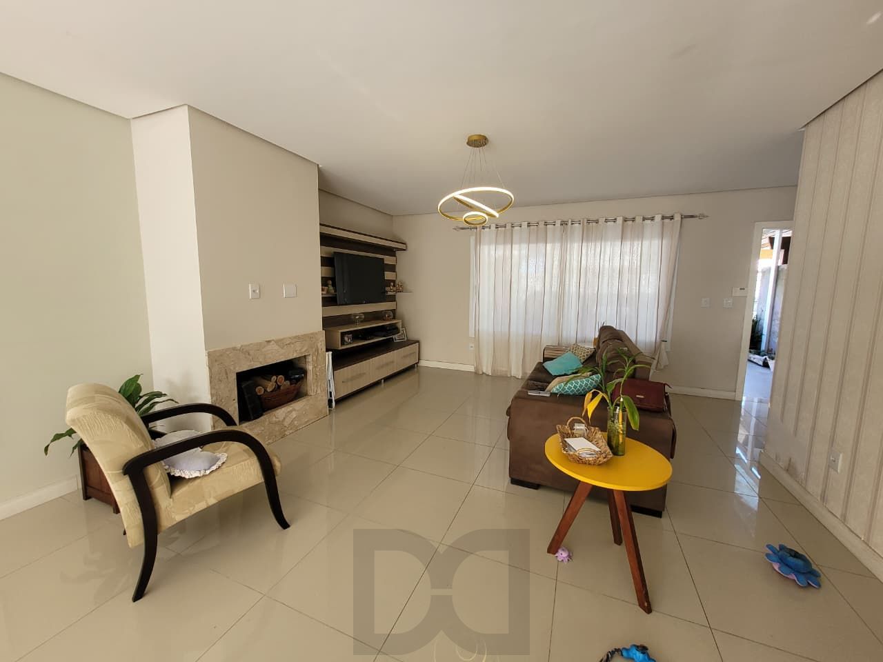 Casa com 3 Dormitórios e Piscina no Lagos de Ipanema — foto 5