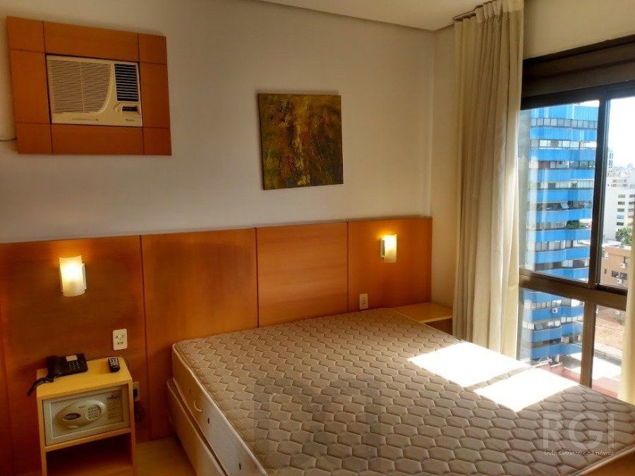 VENDO APARTAMENTO UM DORMITORIO BOM FIM ELEVADOR 1 VAGA — foto 10
