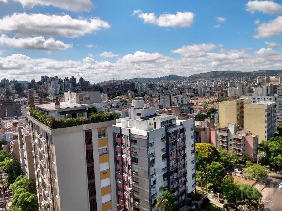 VENDO APARTAMENTO UM DORMITORIO BOM FIM ELEVADOR 1 VAGA — foto 33