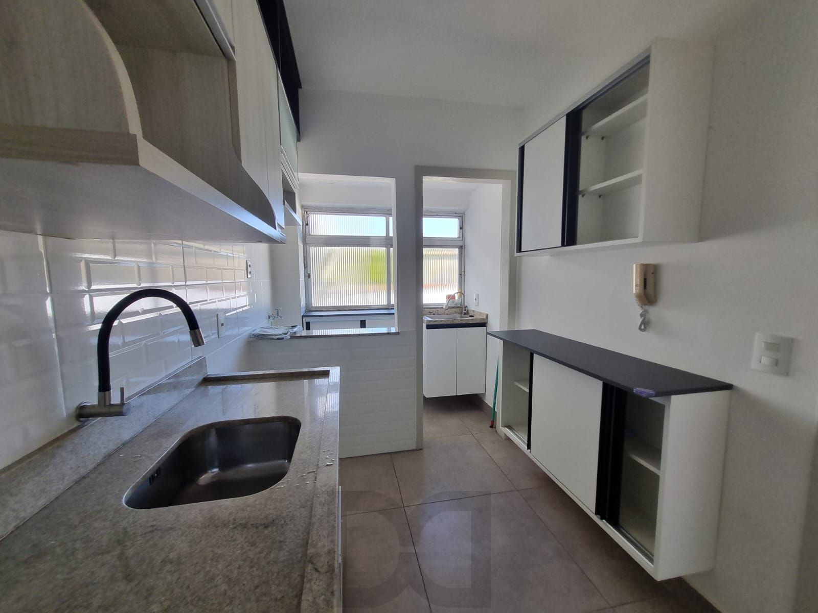 Apartamento de 2 dormitórios no bairro Partenon. — foto 4