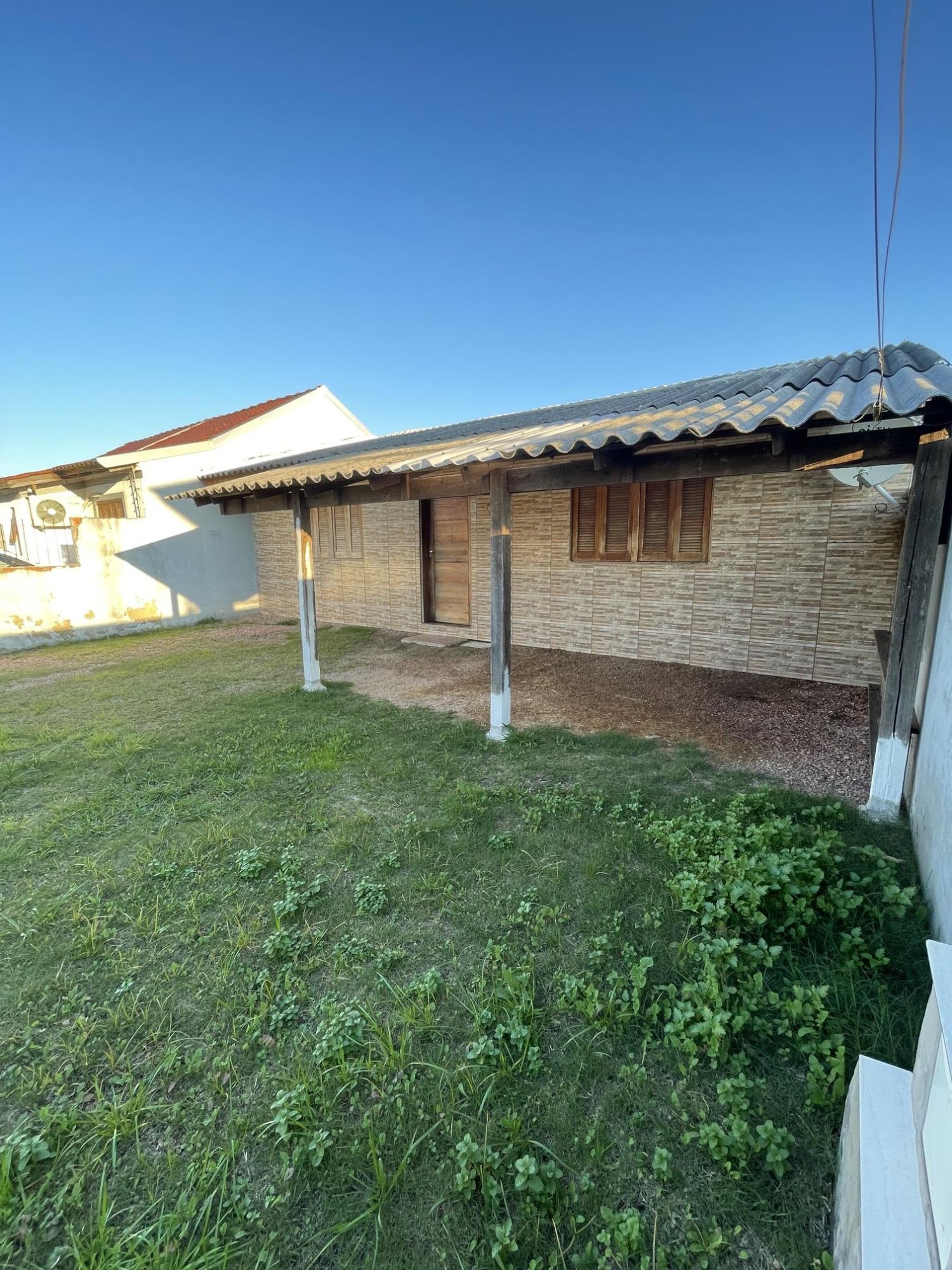Excelente casa térrea com pátio e vaga para 2 carros! — foto 2
