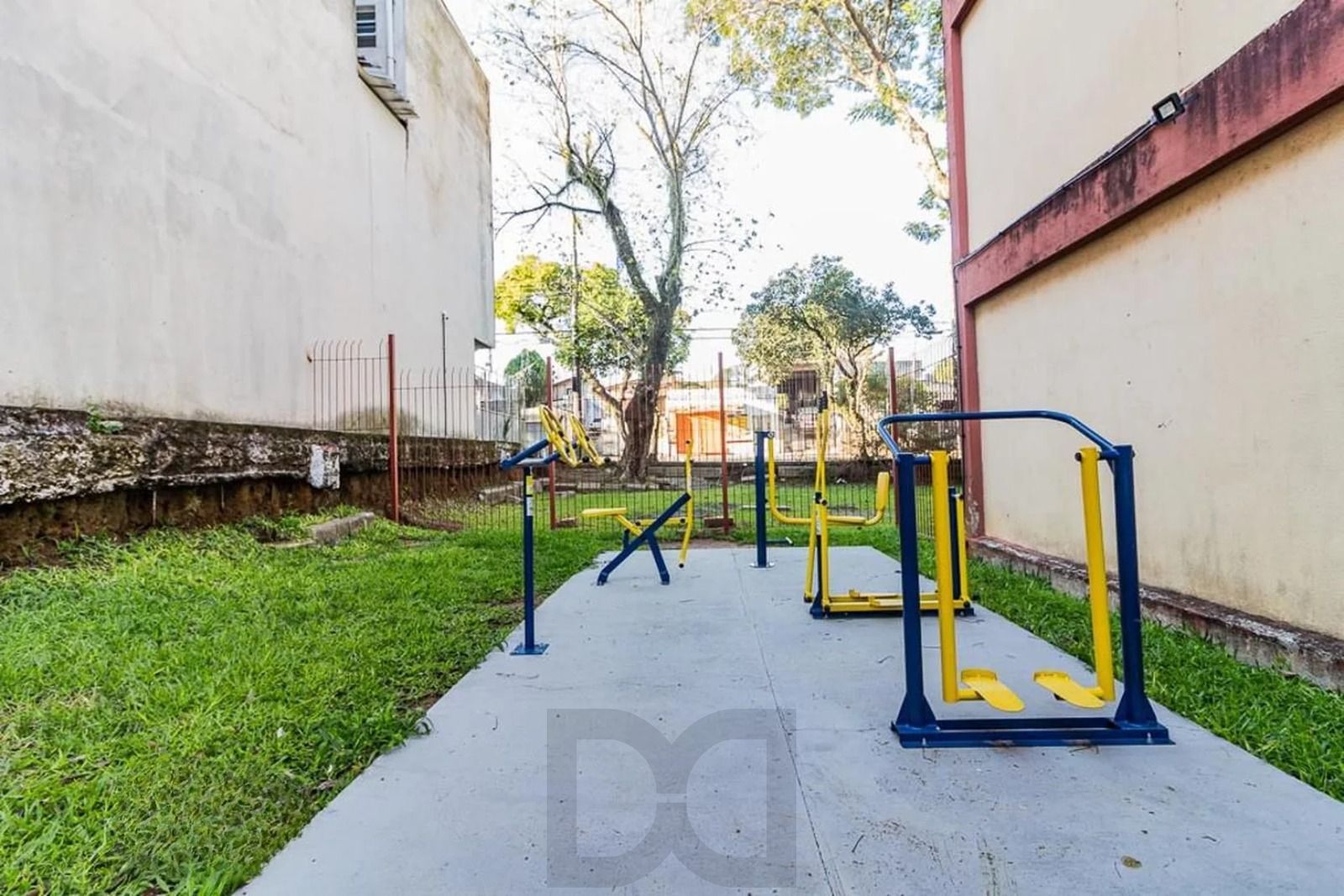Apartamento 1 quarto, portaria 24 horas e churrasqueira no bairro Camaquã. — foto 4