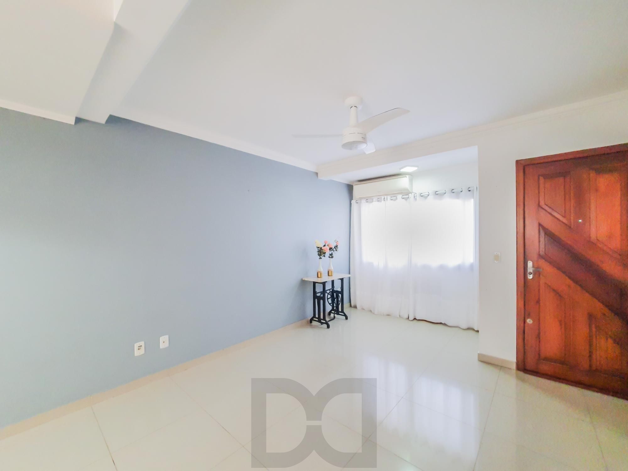Otimo sobrado com 3 dormitórios sendo 2 suites no bairro Guaruja — foto 5