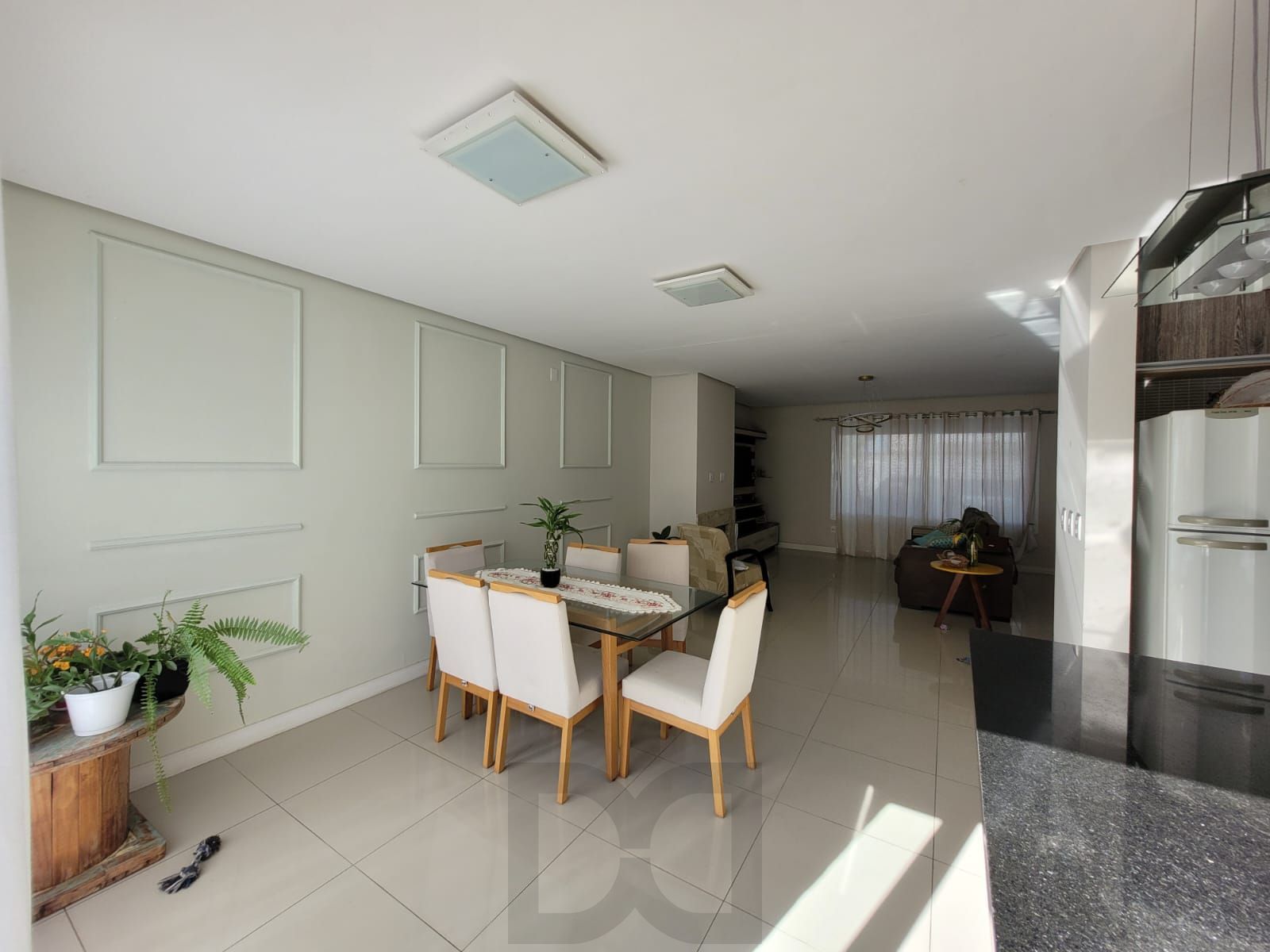 Casa com 3 Dormitórios e Piscina no Lagos de Ipanema — foto 6