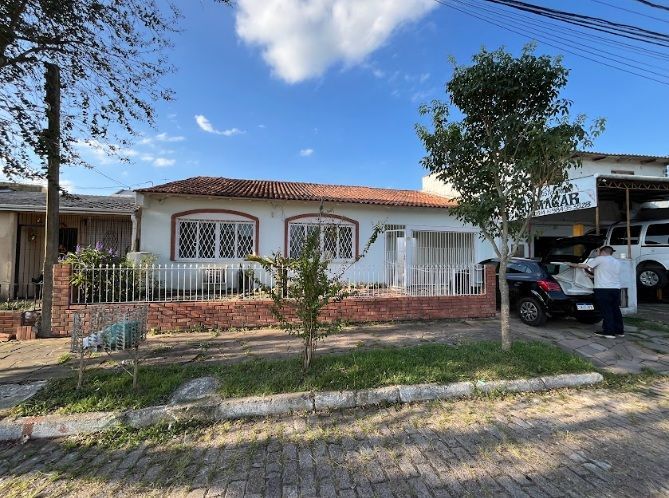 Casa Térrea com Piscina, 3 Dormitórios e Possibilidade para 4º Dormitório Venda — foto 2