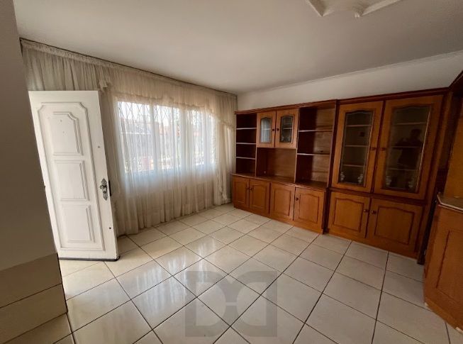 Casa Térrea com Piscina, 3 Dormitórios e Possibilidade para 4º Dormitório Venda — foto 4