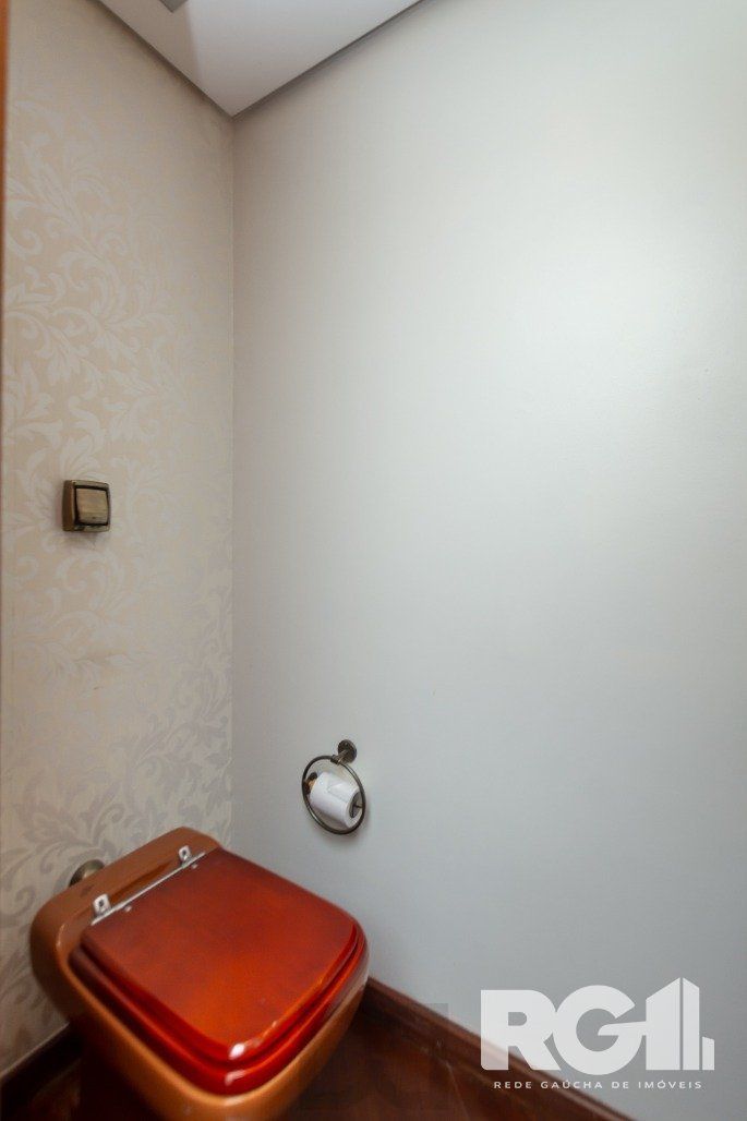 Apartamento Reformado! Com 3 dorm, sendo 1 suíte, 2 vagas na Rua Corte Real. — foto 15