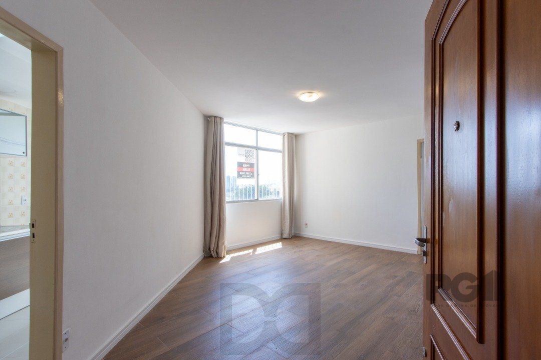 Apartamento de 2 Dormitórios com Vaga Coberta no Conjunto Residencial Santos Dumont — foto 2