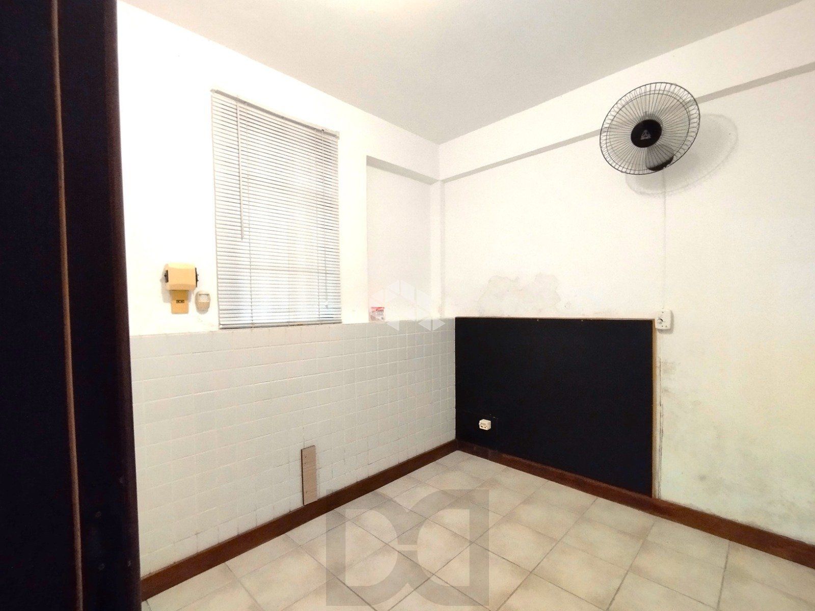 CONJUNTO COMERCIAL PODENDO FACILMENTE SER TRANSFORMADO EM APTO GARDEN — foto 4