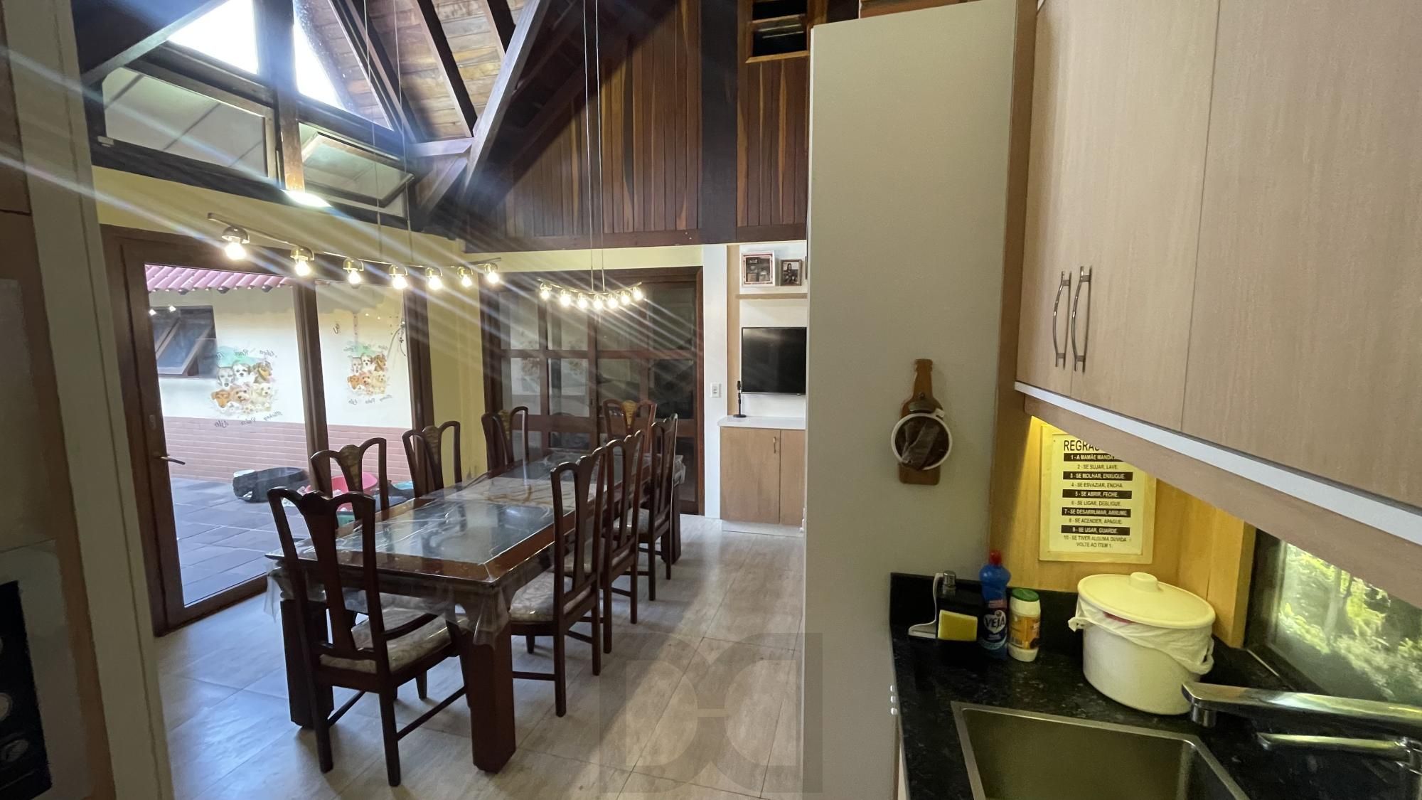 Casa térrea com 2 suítes com amplo pátio, — foto 1