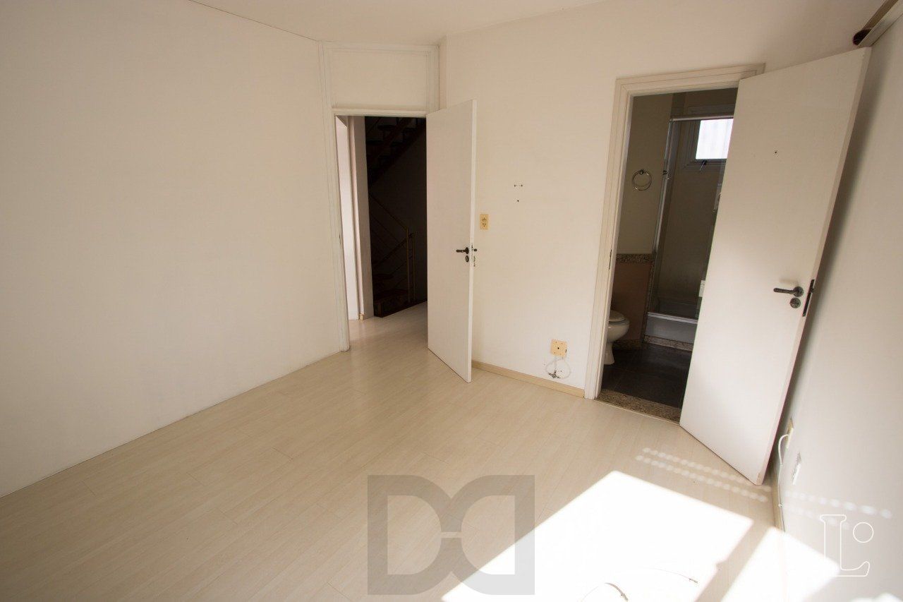 Excelente casa em condomínio fechado -Bairro Cristal — foto 22