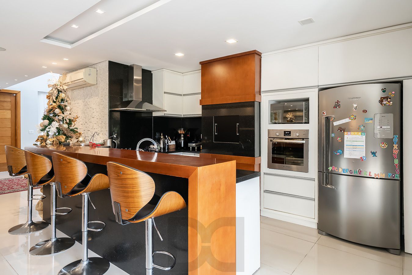 Casa em Condomínio com 4 quartos e 275m² à venda em Sarandi, Porto Alegre. — foto 21