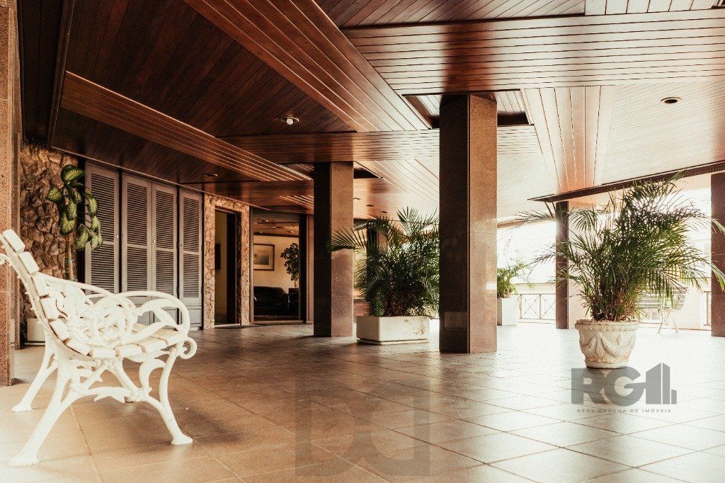 Vende-se cobertura 3 quartos com suíte e 2 vagas - 333m² - Mont Serrat — foto 33