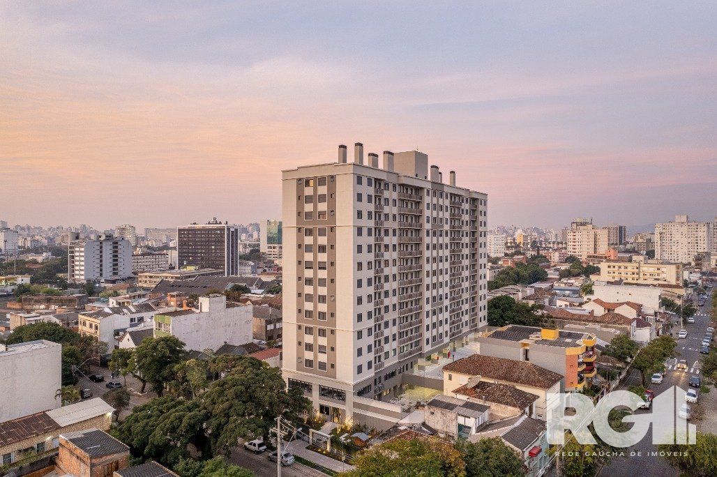 Apartamento, 2 Quartos Semimobiliado, churrasqueira, 1 vaga - Menino Deus — foto 35