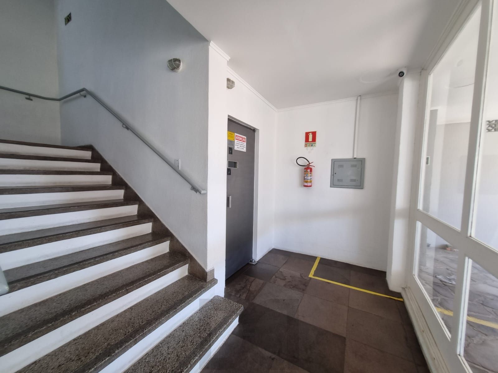 Apartamento de 2 dormitórios no bairro Partenon. — foto 20