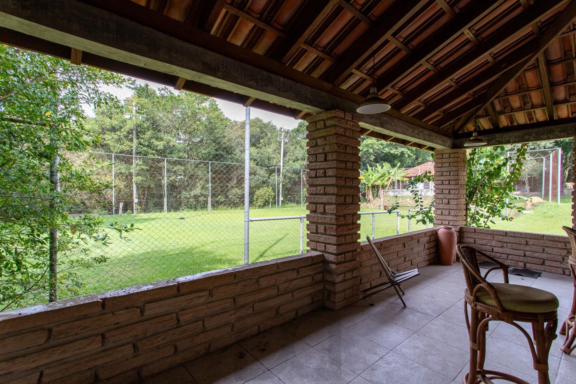 Casa em condominio com patio e 4 suítes na Vila Nova. — foto 40