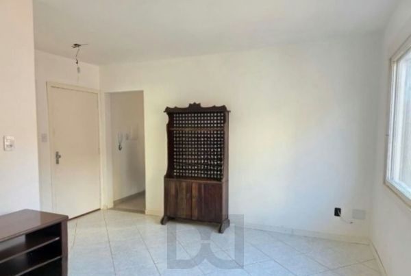 Apartamento no bairro Higienópolis de 1 dormitório e vaga DESOCUPADO — foto 4