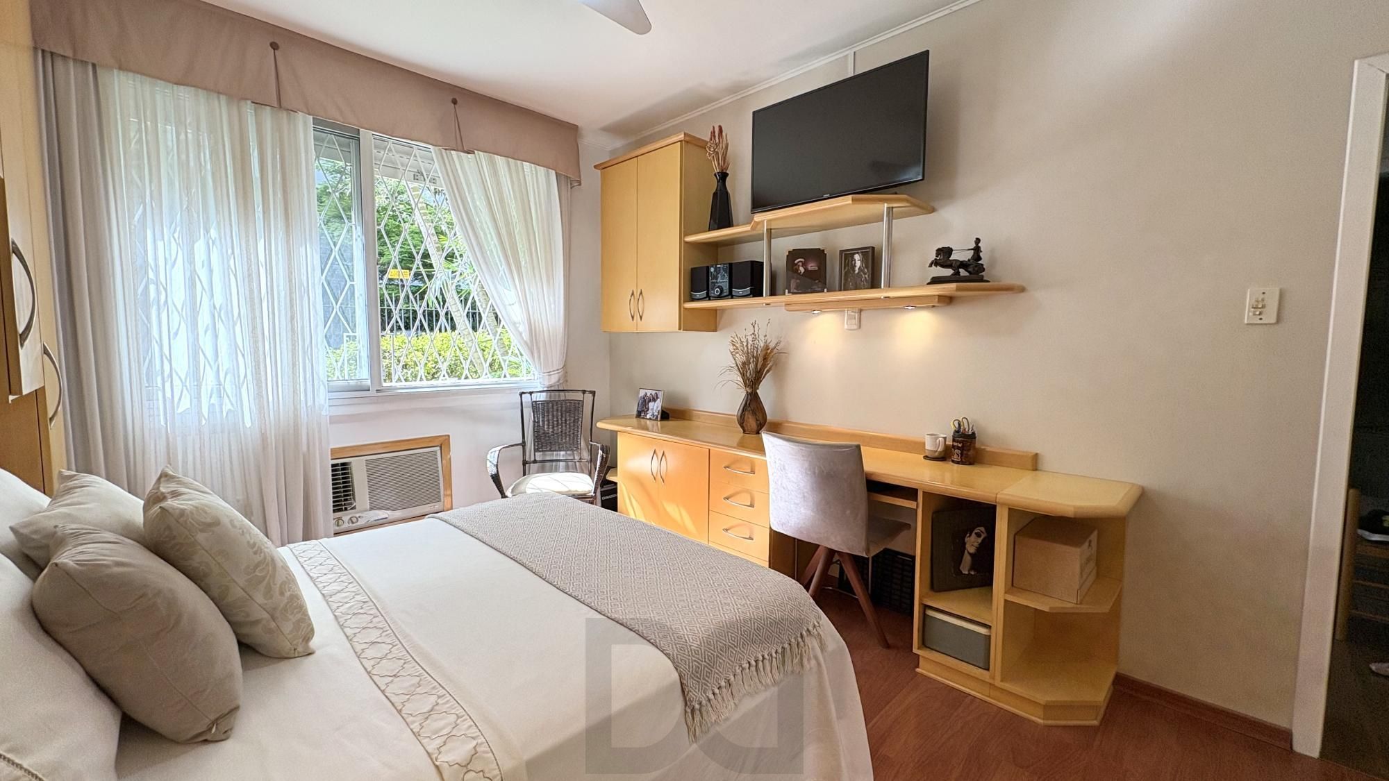Maravilhoso apartamento no bairro Rio Branco próximo ao Zaffari Cabral , Igreja e colegio — foto 19