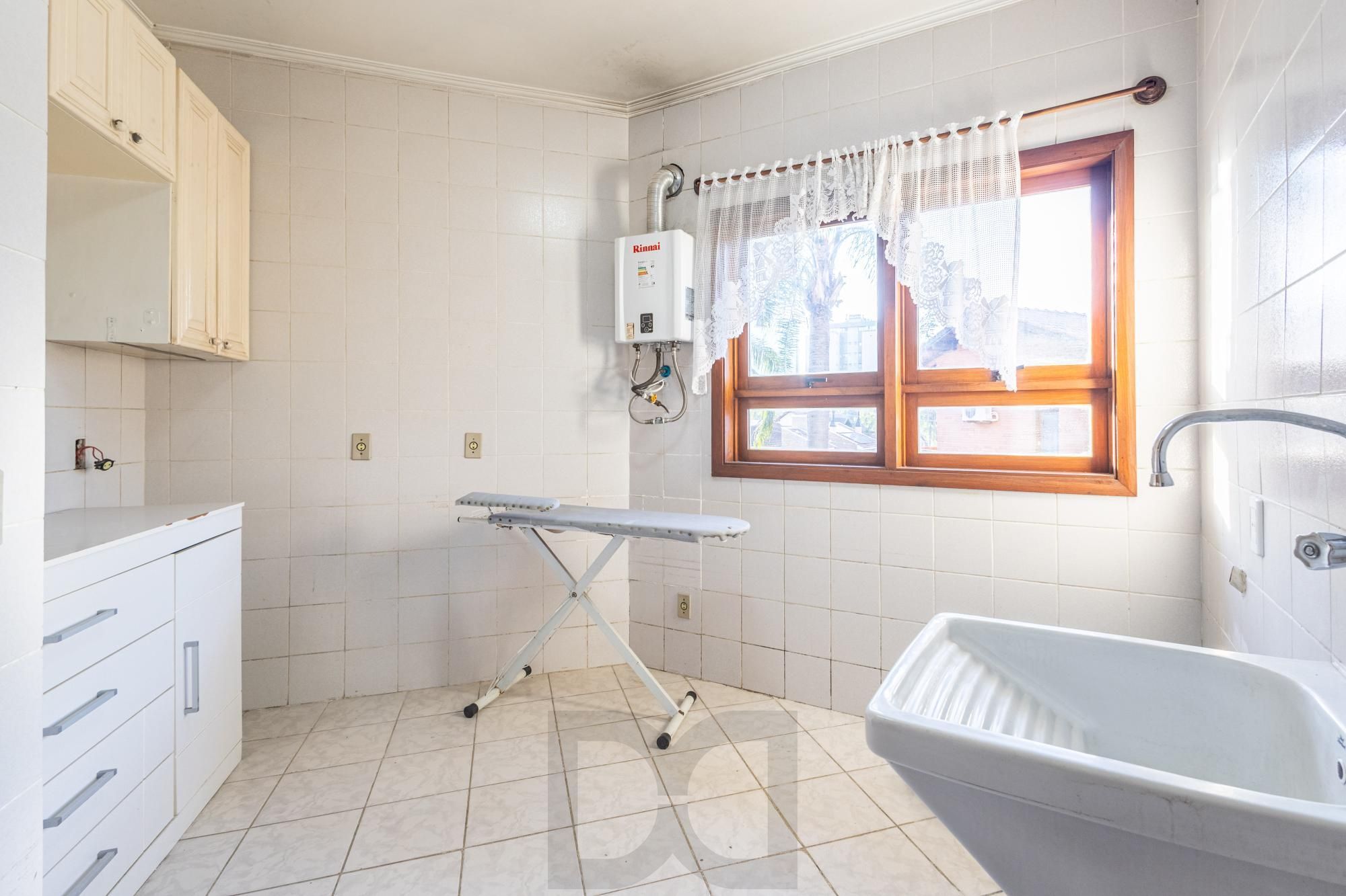 Casa com 374 m² | 3 suítes | Piscina | Ao lado do Jardim Europa — foto 22