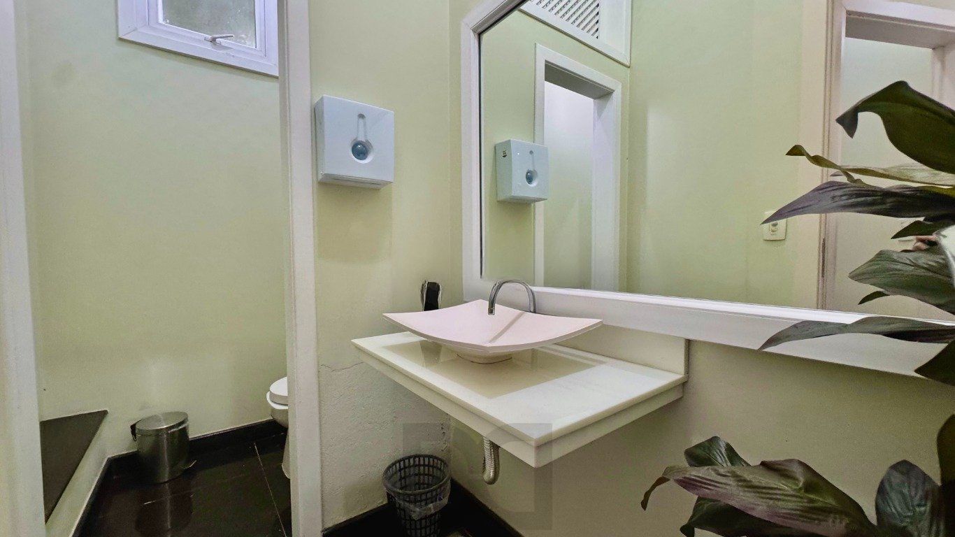 Casa com 4 Quartos, 3 suítes, 4 vagas e 600 m² privativos no Jardim Lindóia. — foto 16