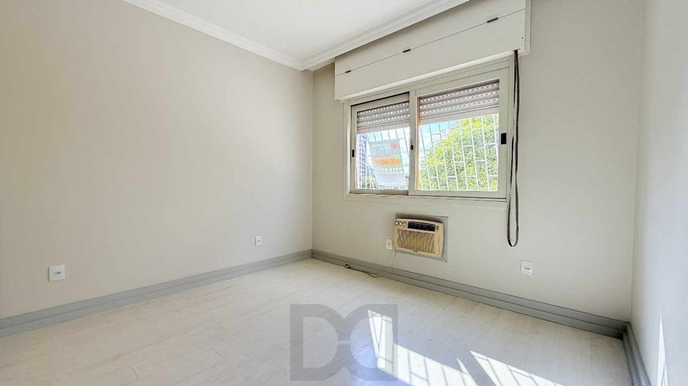 Apartamento de 3 dormitórios,1 suíte, 1 vaga, elevador no bairro Jardim Lindóia — foto 19