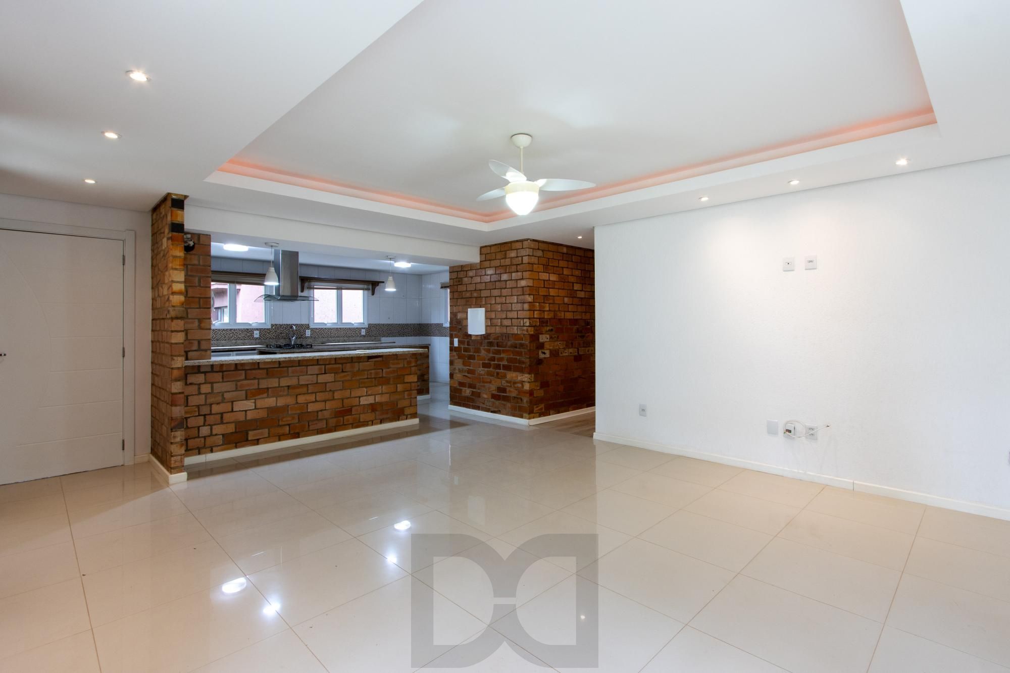 Casa de alvenaria, com 3 dormitórios, 1 suíte, living, cozinha, lavanderia, churrasqueira, banheiro social, pátio e 4 vagas de garagem. — foto 9