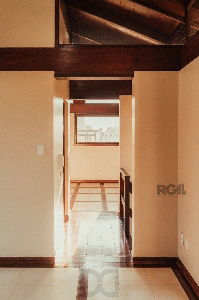 Vende-se cobertura 3 quartos com suíte e 2 vagas - 333m² - Mont Serrat — foto 10